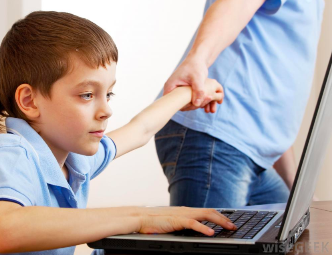 children playing computer